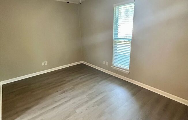 2 beds, 1.5 baths, 990 sqft, $975, Unit 4416-F