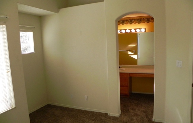 2 beds, 2.5 baths, $1,650, Unit # 1102