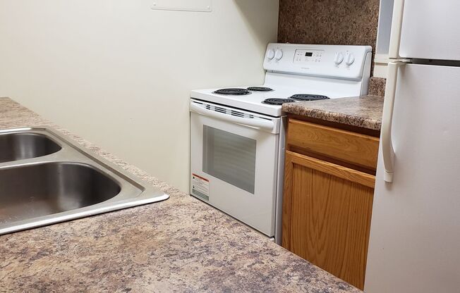 1 bed, 1 bath, $750, Unit Unit 51