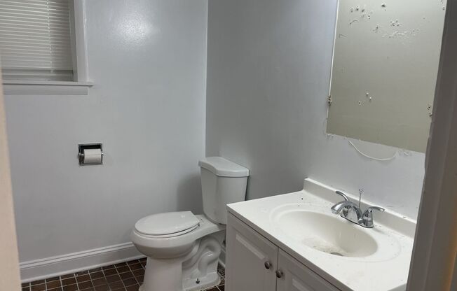2636 N Leclaire