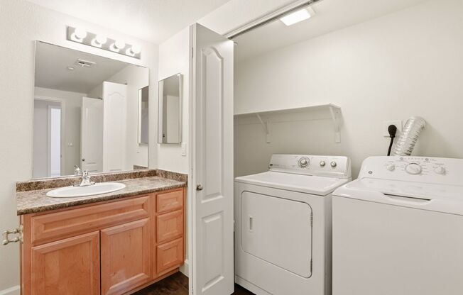 1 bed, 1 bath, 751 sqft, $2,100