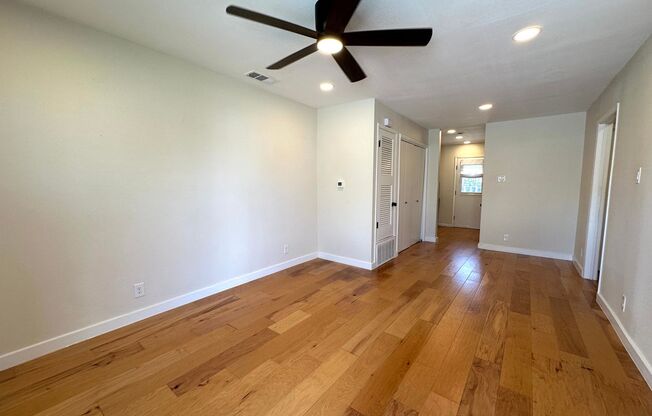 Darling Duplex Unit Single Story 2 Bedrooms 1 Bathroom for Rent in Central Austin!