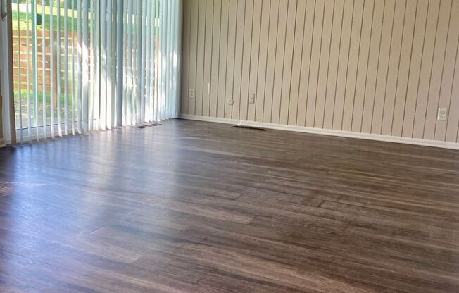 1 bed, 1 bath, 564 sqft, $785, Unit 65B