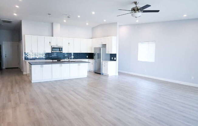 2531 E BROADWAY RD