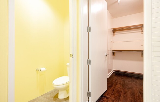 2 beds, 2 baths, 1,320 sqft, $3,850, Unit 1603