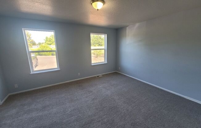 2 Bedroom Condo Available in Thurston