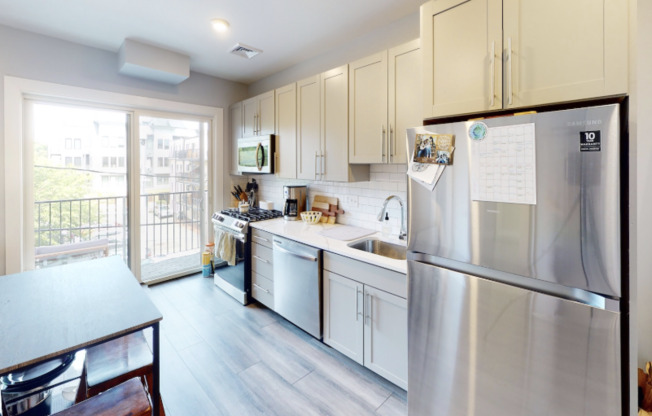 1 bed, 1 bath, 650 sqft, $3,695, Unit 306