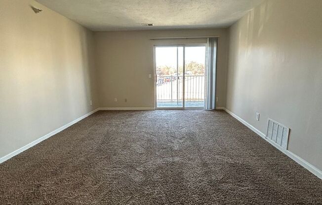 Quail Run Apts. (740 N. 18th Ave.)