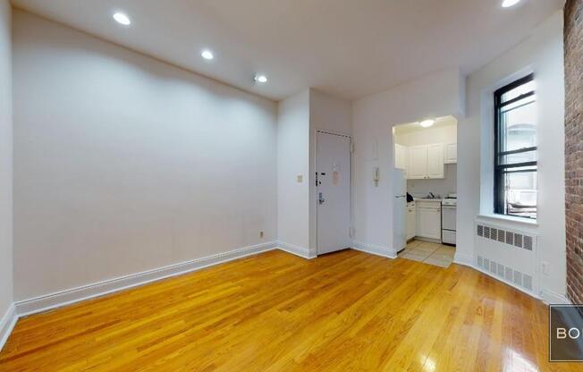 1 bed, 1 bath, $2,750, Unit 5D