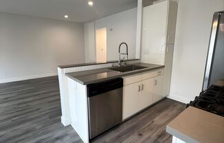 1 bed, 1 bath, $2,050, Unit 11