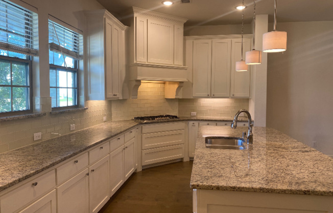 8069 PIEDMONT AVE