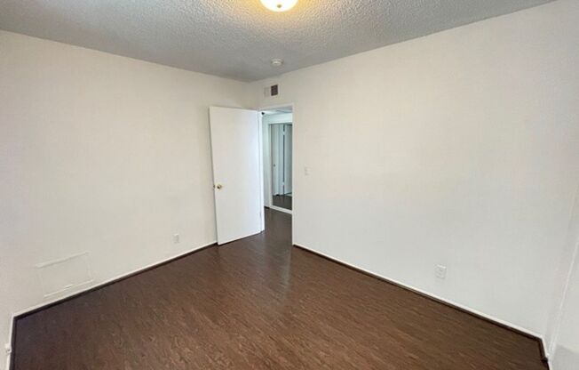 2 beds, 1 bath, 775 sqft, $2,345, Unit 656