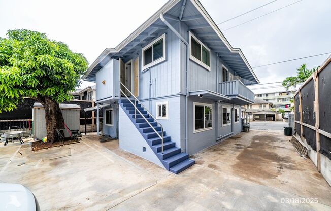 All New  Renovated 1-bedroom, 1-bath Unit w/1-Parking Near Waikiki, UH, Ala Moana (Moiliili)