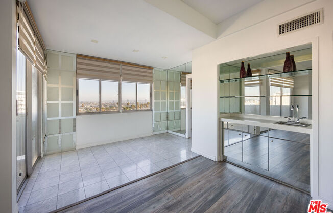 2 beds, 2 baths, 1,377 sqft, $4,950, Unit 702