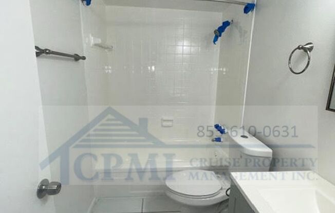 2 beds, 1 bath, 896 sqft, $2,095, Unit B102