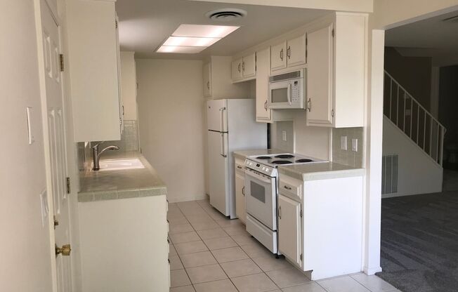 La Canada Townhome Quiet Community 2 Bedroom