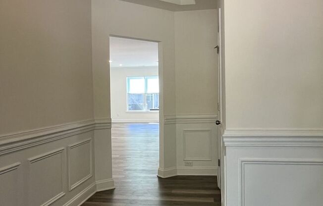 Newer 3 Bed + Loft Townhome in Davis Lake Area