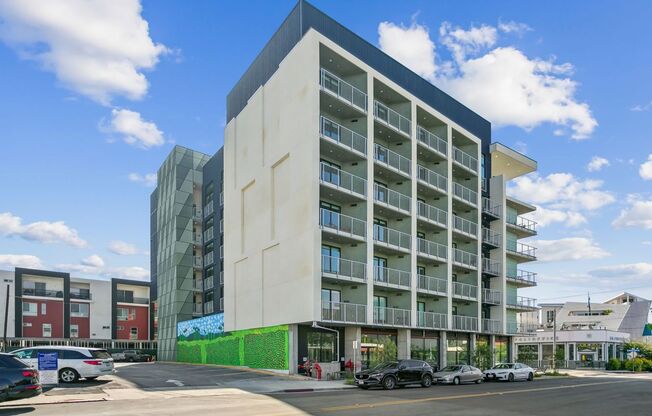 Studio, 1 bath, 436 sqft, $2,200, Unit 412 (Furnished)