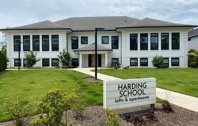 Harding School- Wynooski