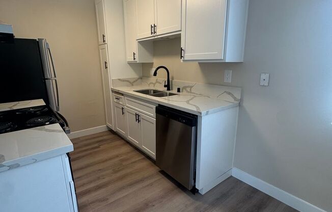 2 beds, 2 baths, 900 sqft, $3,395, Unit 70