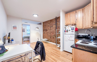 315 E 5 ST