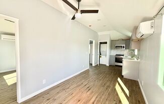 2 beds, 1 bath, 500 sqft, $2,500, Unit 4634 Terrace-LT