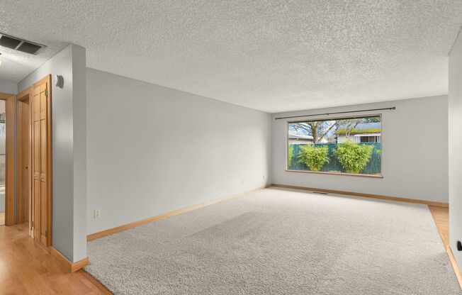 Charming 3 BR, 2 BR Mt. Pleasant Home.