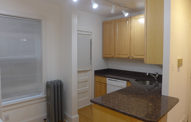 1 bed, 1 bath, 600 sqft, $1,750, Unit 34191W