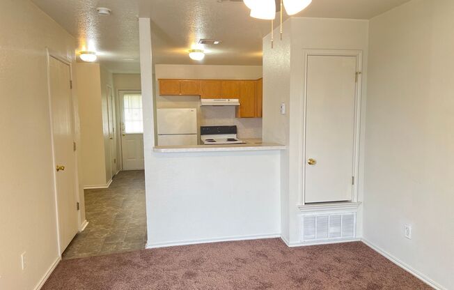 2 beds, 1.5 baths, 1,150 sqft, $845, Unit Unit B