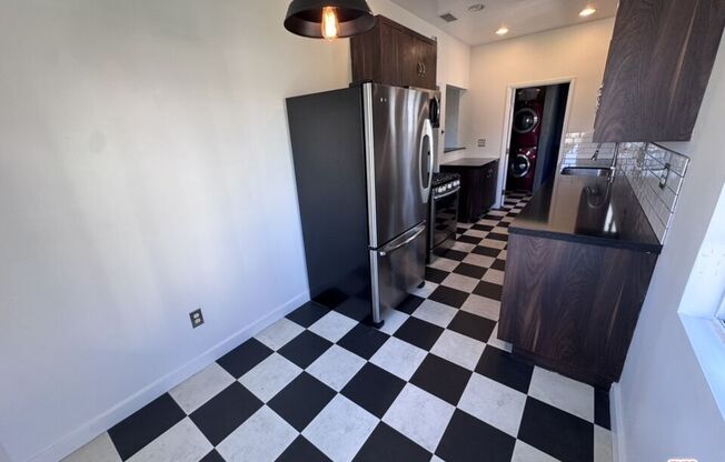 1425 S CURSON AVE