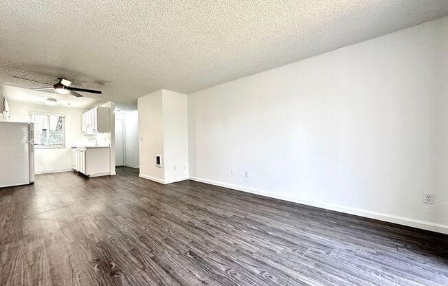 2 beds, 1 bath, 803 sqft, $1,555, Unit 133
