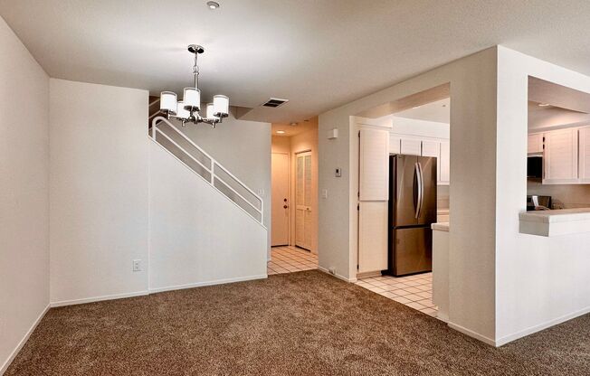 Townhouse Located in Santa Teresa with New Carpets and New Appliances