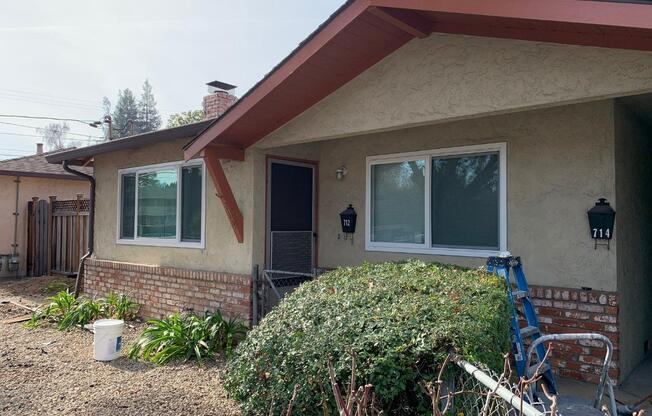 712 Sierra Vista Ave