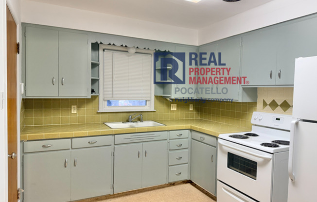 937-943 E Bridger St