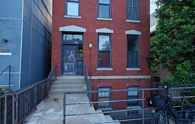 1806-1810 S. Jefferson