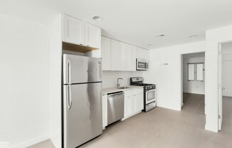 2 beds, 1 bath, $3,195, Unit 1