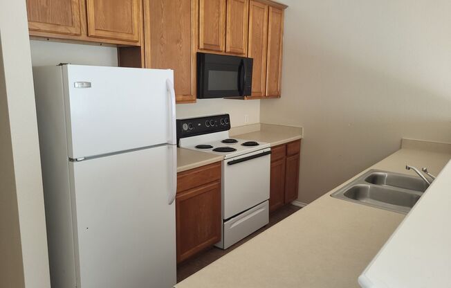 Townhome near Randolph AFB Ready for Move-In
