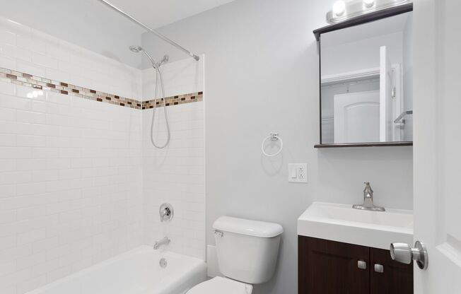 1 bed, 1 bath, 382 sqft, $1,725, Unit 203