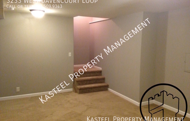 3233 W DAVENCOURT LOOP