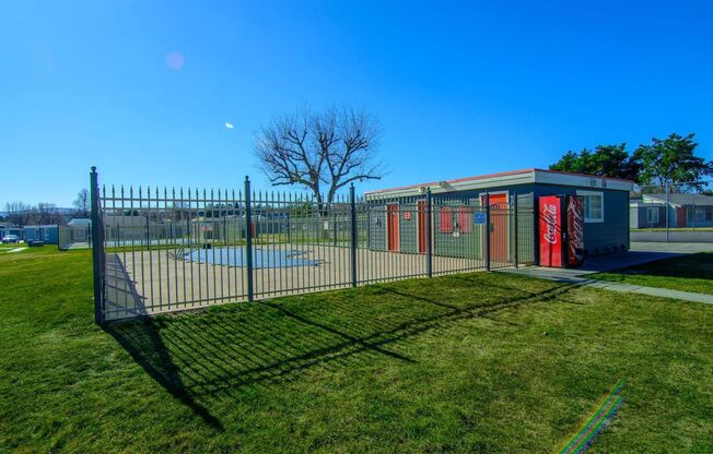 2 beds, 1 bath, 695 sqft, $1,245, Unit 505 O8