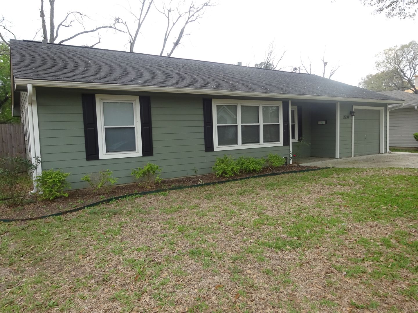 For Lease | 3 Bed, 1 Bath | 1,074 Sq Ft |Oak Forest–Garden Oaks |