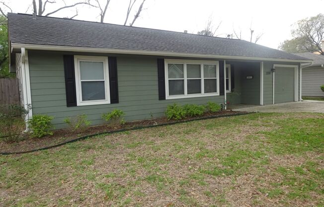 For Lease | 3 Bed, 1 Bath | 1,074 Sq Ft |Oak Forest–Garden Oaks |