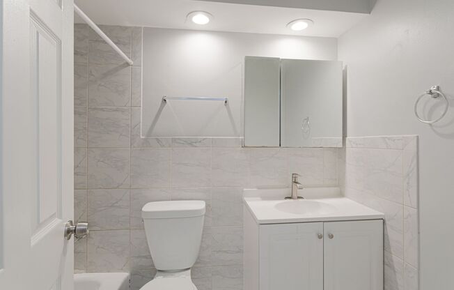Studio, 1 bath, 275 sqft, $1,375, Unit 533
