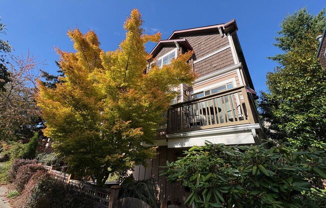 Ballard/Greenwood Townhouse