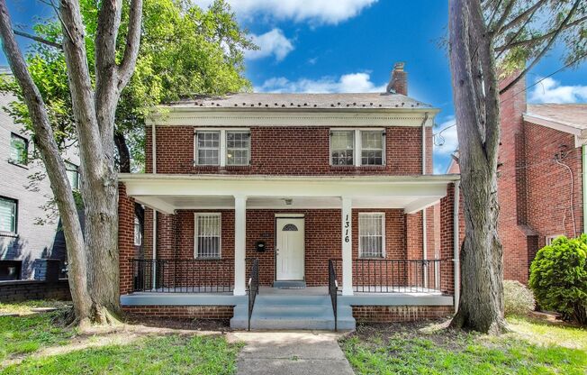 Van Buren St NW