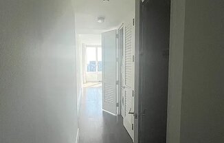 1 bed, 1 bath, 761 sqft, $4,100, Unit 40F