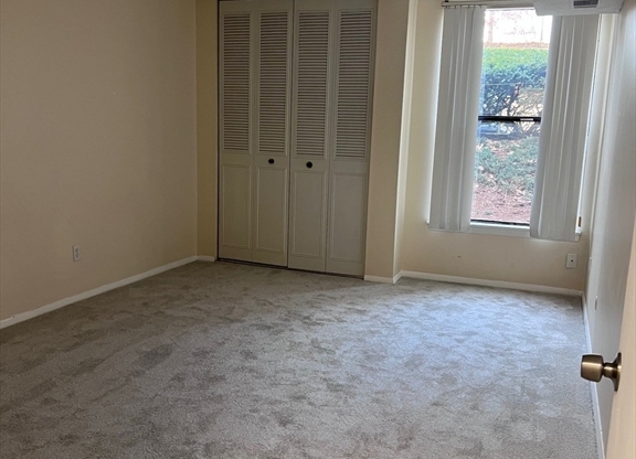 1 bed, 1 bath, 675 sqft, $1,700, Unit D