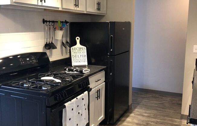 2 beds, 1.5 baths, 850 sqft, $1,625, Unit 101