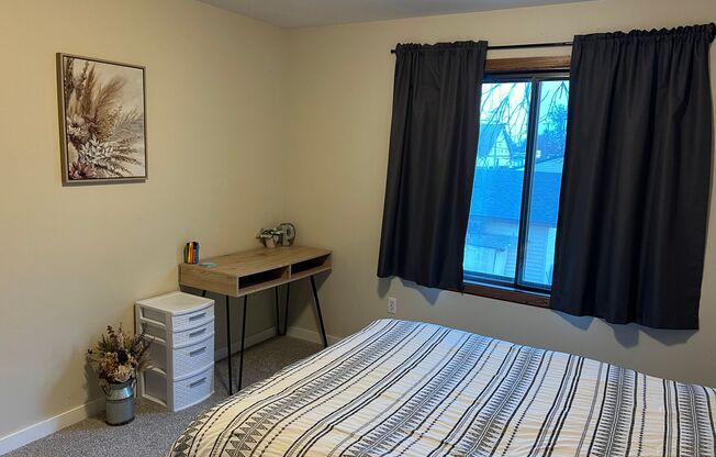 1 bed, 1 bath, $600, Unit 202