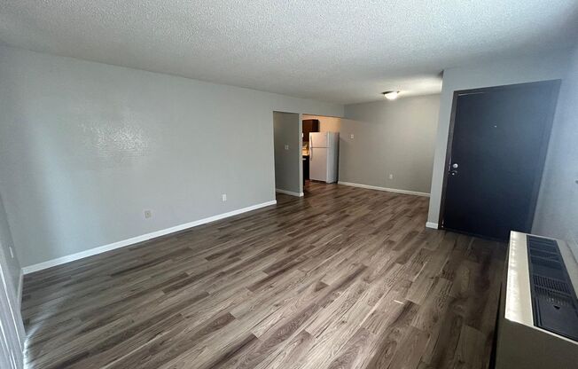 2 beds, 1.5 baths, 1,000 sqft, $975, Unit 1811-4